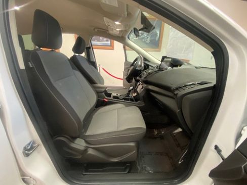 Used 2018 Ford Escape SE image 15
