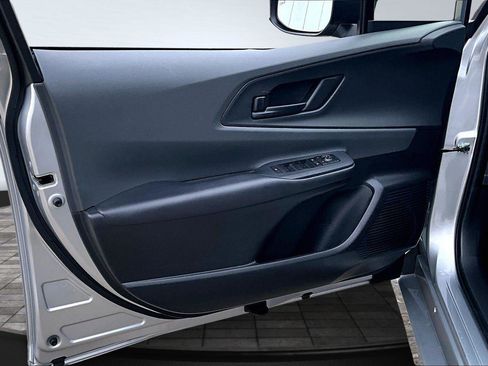 Used 2024 Toyota Prius LE image 22