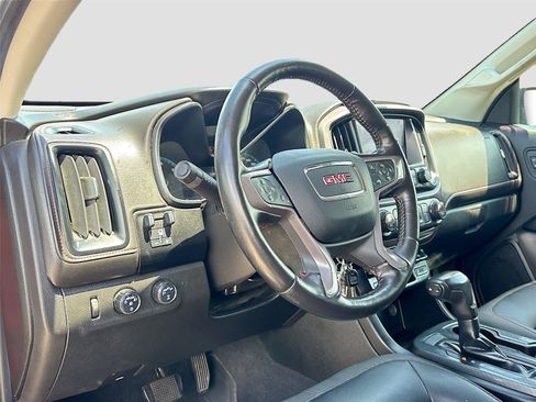 Used 2019 GMC Canyon All Terrain w/ Trailering Package AWD/4WD image 9