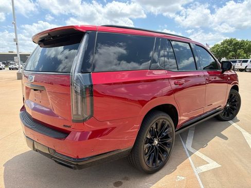Certified 2026 Cadillac Escalade Platinum Sport w/ LPO, ONYX Package AWD/4WD image 4