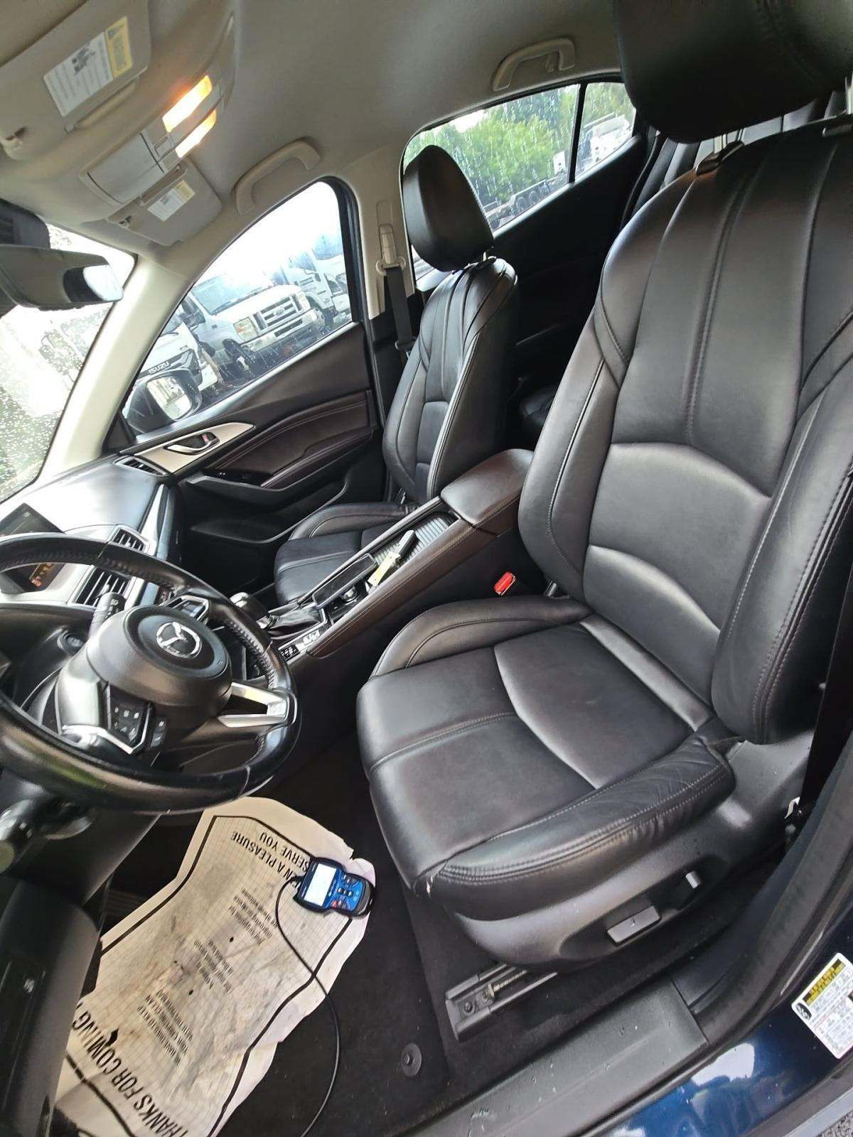 Used 2018 MAZDA MAZDA3 Touring FWD image 7