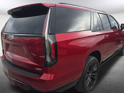 Certified 2024 Cadillac Escalade ESV V w/ LPO, ONYX Package image 5