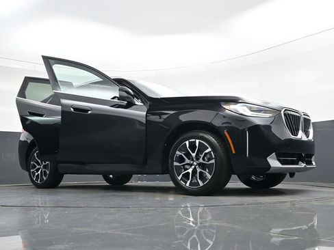 Used 2026 BMW X3 xDrive30 w/ Convenience Package image 37