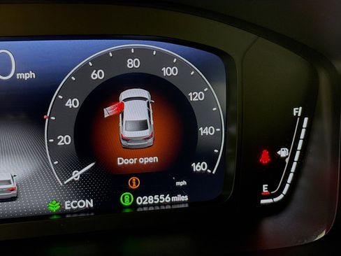 Used 2024 Honda Civic Touring image 13