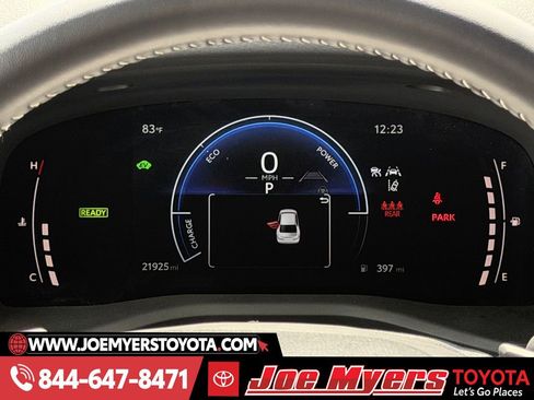 Used 2025 Toyota Camry SE image 16