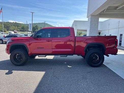 Used 2022 Toyota Tundra SR5 w/ SR5 Premium Package AWD/4WD image 24