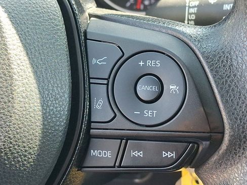 Used 2021 Toyota RAV4 LE w/ Carpet Mat Package (TMS) AWD/4WD image 22