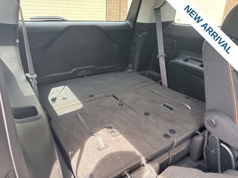 Used 2023 GMC Acadia AT4 w/ LPO, Floor Liner Package AWD/4WD image 12