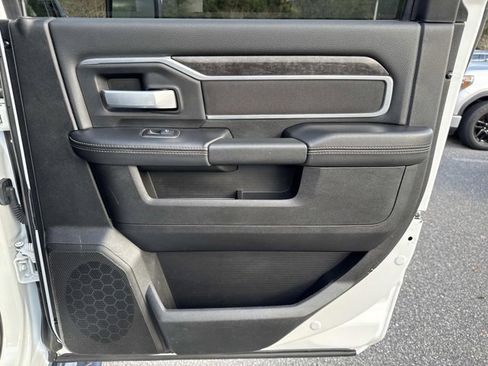 Used 2024 RAM 2500 Big Horn image 21