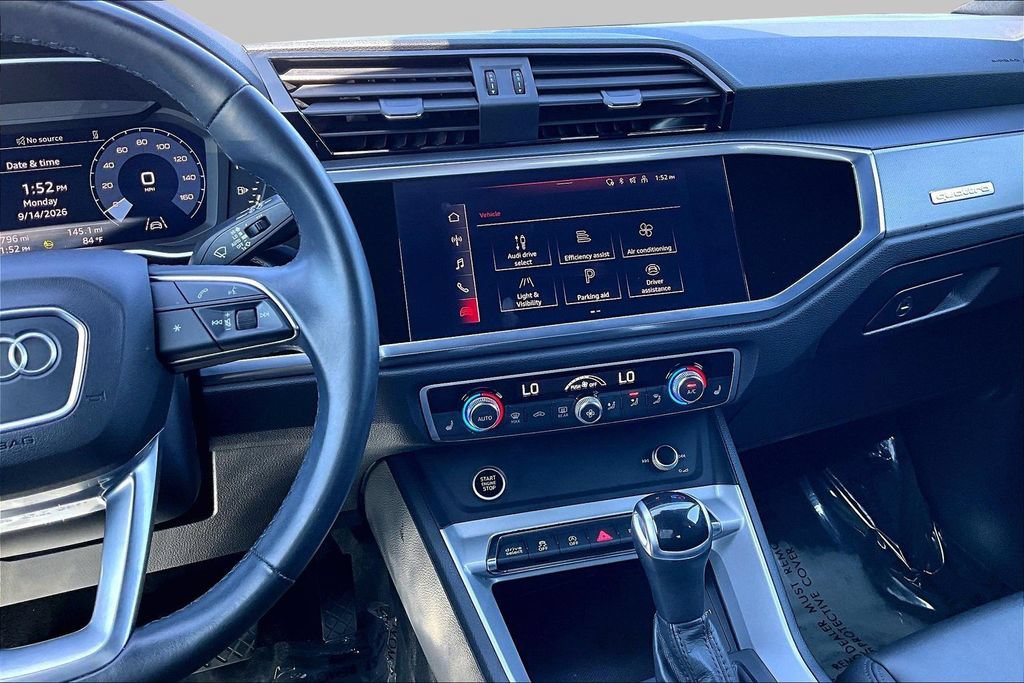 Used 2022 Audi Q3 2.0T Premium w/ Convenience Package AWD/4WD image 9