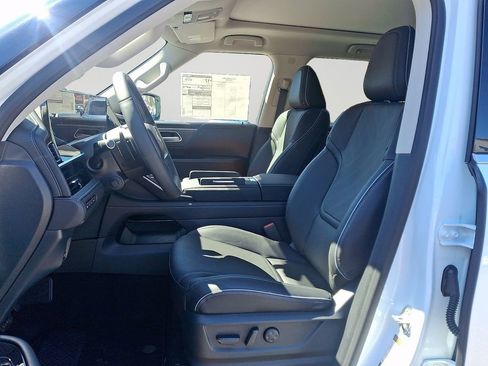 New 2026 INFINITI QX80 Luxe w/ Exterior Package AWD/4WD image 7