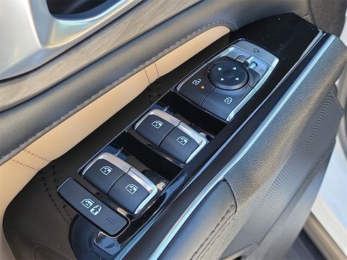 Used 2025 Kia Sorento SX Prestige w/ Olive Brown Leather Package image 21