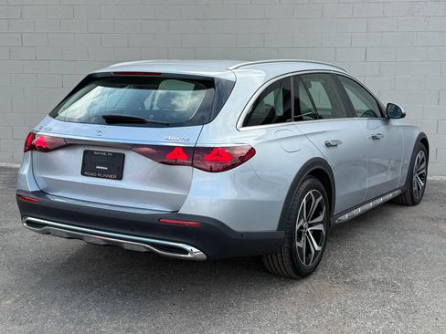 Used 2024 Mercedes-Benz E 450 4MATIC All-Terrain Wagon w/ Digital Light Package image 17