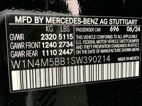 New 2025 Mercedes-Benz GLB 35 AMG 4MATIC image 11
