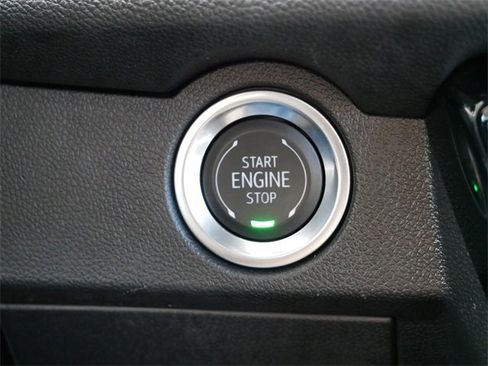 Certified 2025 Chevrolet Traverse LT image 22