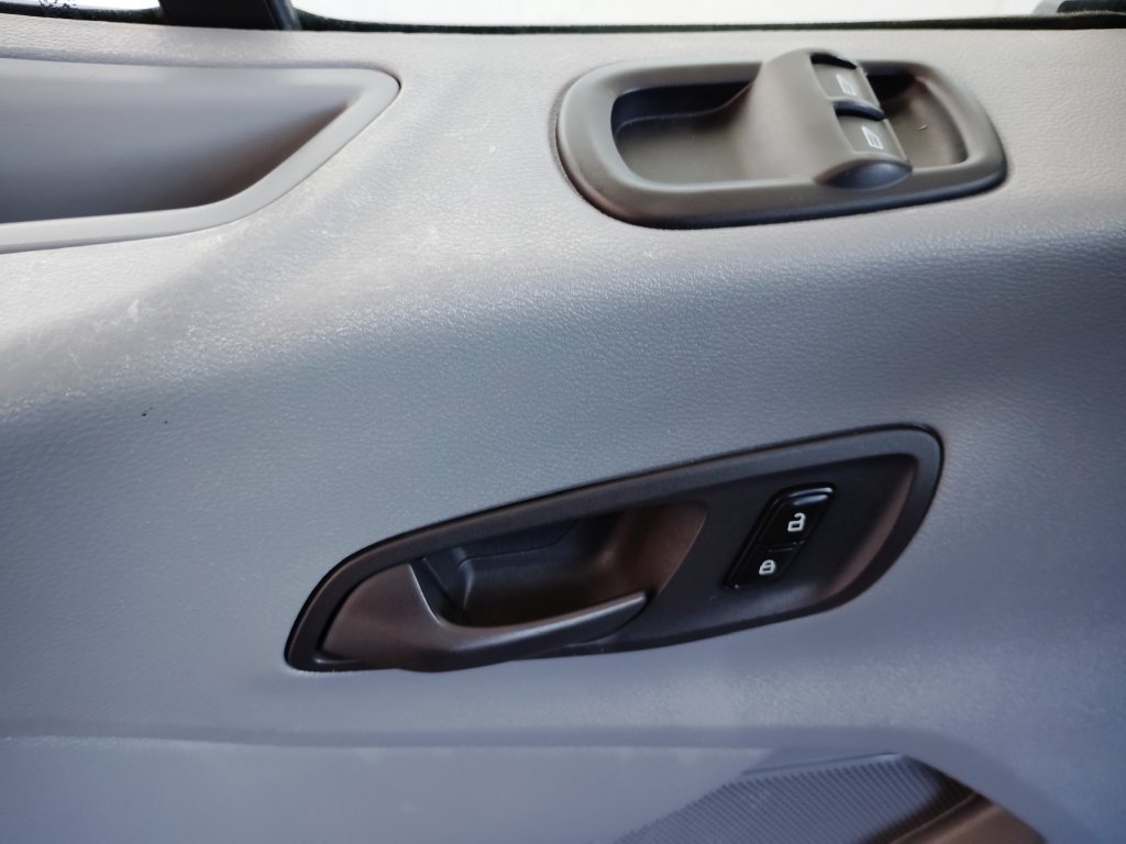 Used 2019 Ford Transit 150 XL RWD image 23