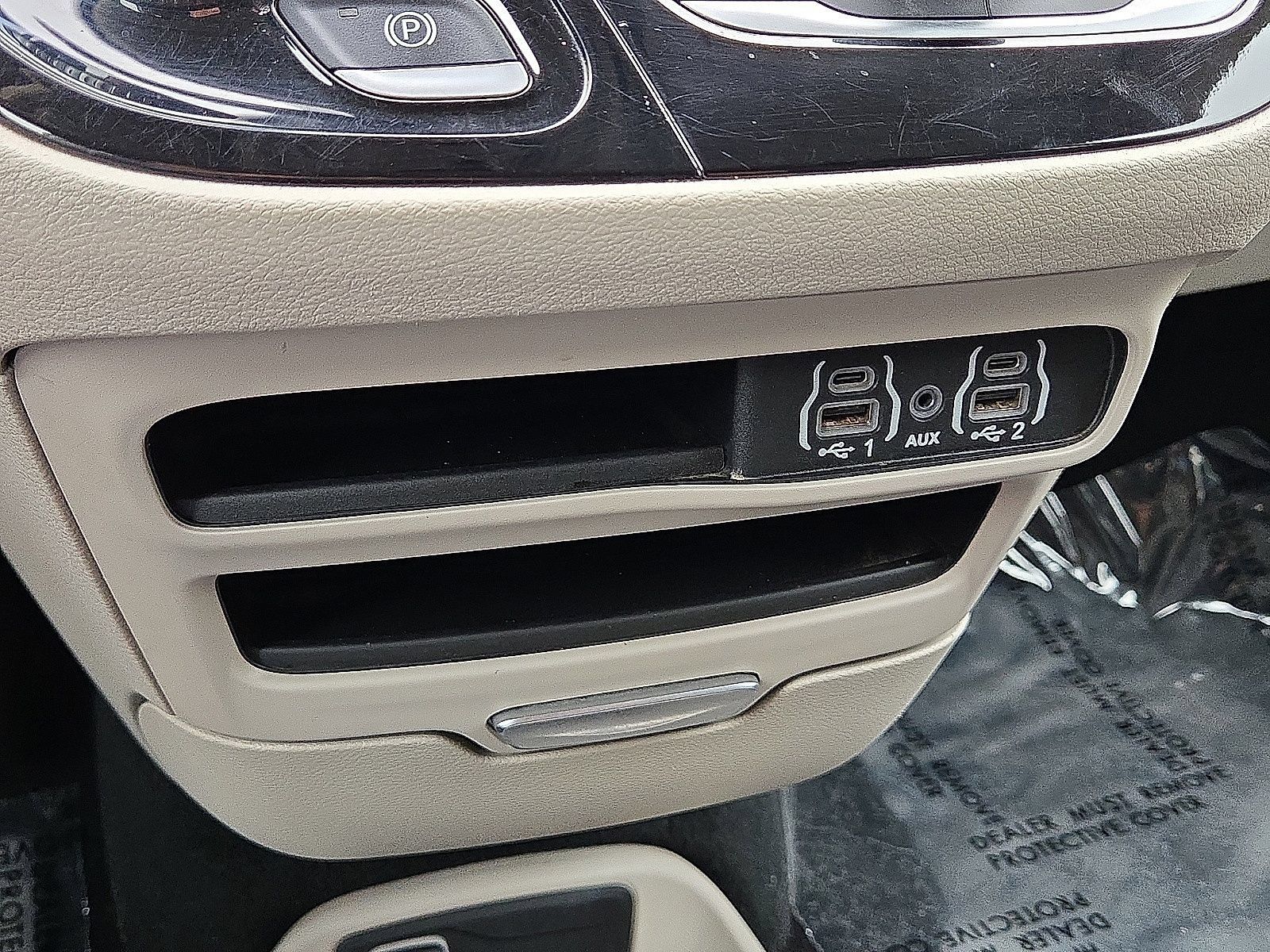 Used 2024 Chrysler Voyager LX FWD image 30