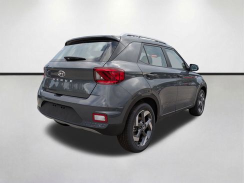 New 2026 Hyundai Venue SEL FWD image 5