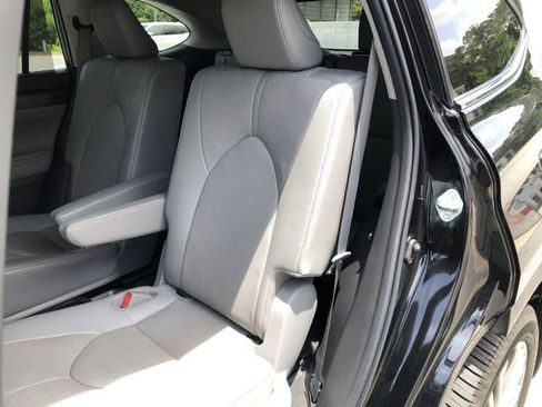 Used 2022 Toyota Highlander Platinum AWD/4WD image 15