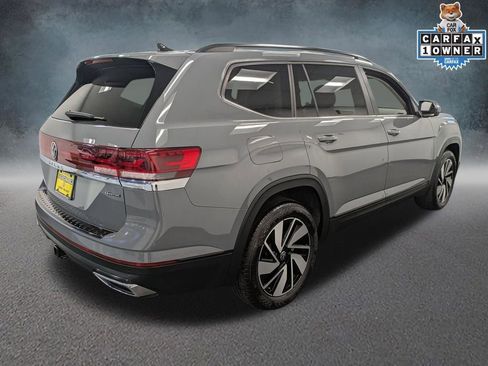 Used 2025 Volkswagen Atlas SE w/ Panoramic Sunroof Package image 5