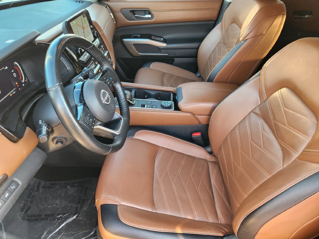 Used 2023 Nissan Pathfinder Platinum AWD/4WD image 13