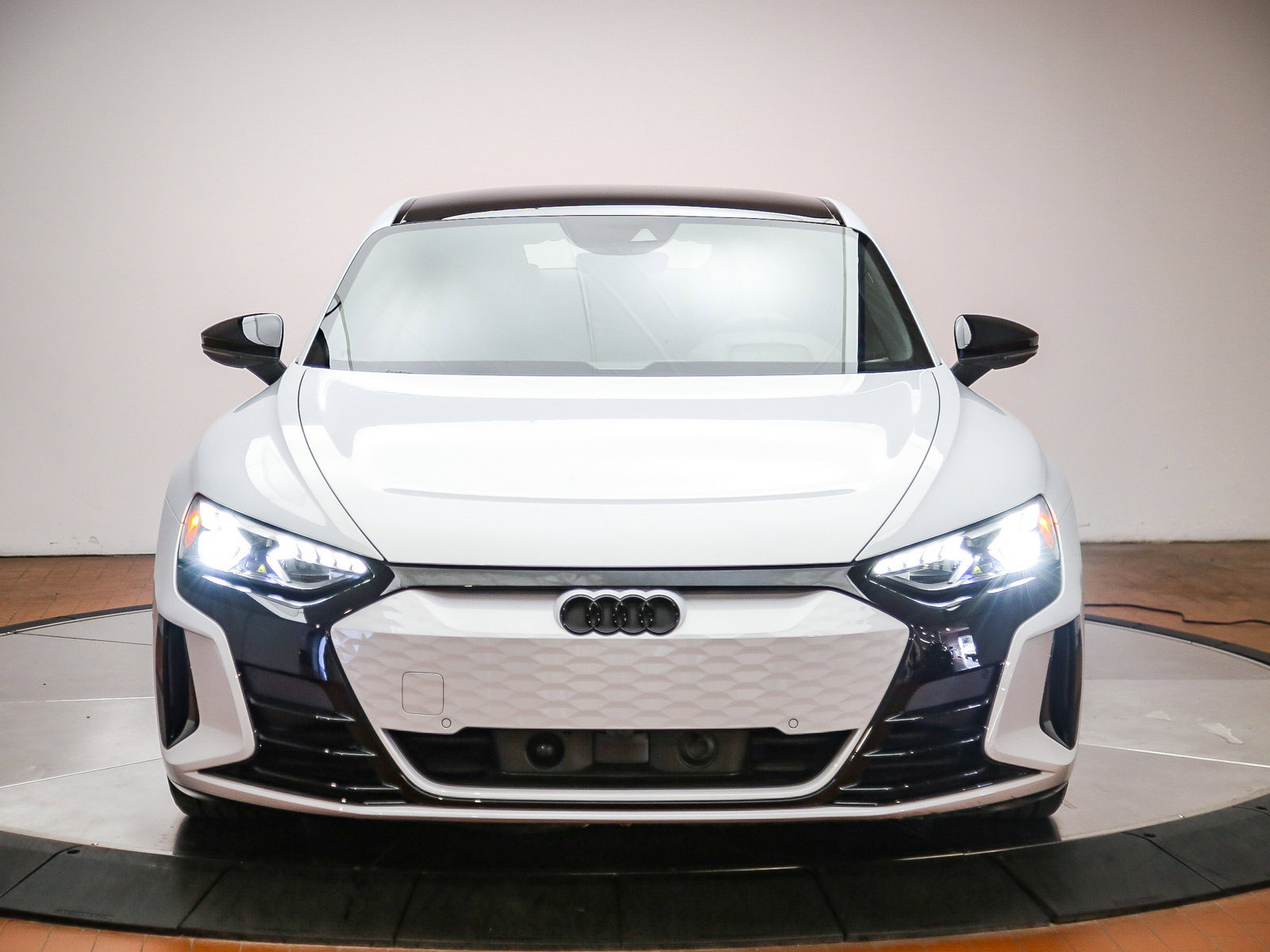 Certified 2023 Audi e-tron GT Prestige AWD/4WD image 2