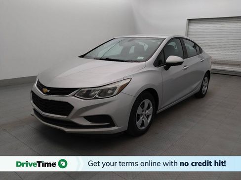 Used 2017 Chevrolet Cruze LS FWD image 1