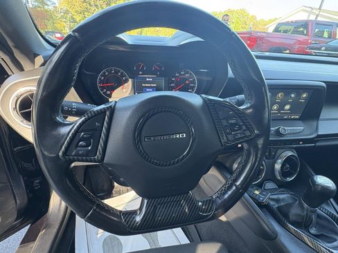 Used 2019 Chevrolet Camaro LT image 21