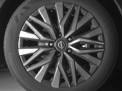 Used 2025 Nissan Altima 2.5 SV image 13