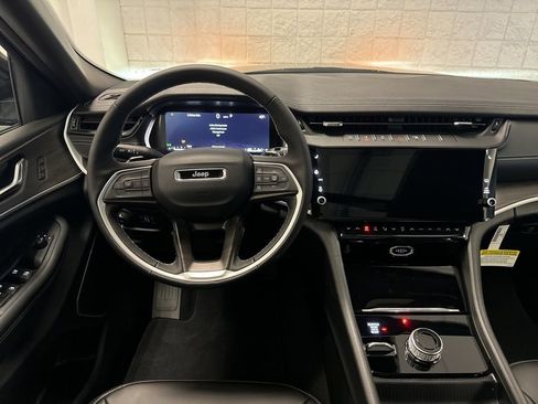 New 2026 Jeep Grand Cherokee Limited AWD/4WD image 24