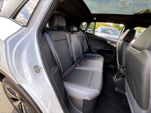 Used 2023 Volkswagen ID.4 Pro S AWD/4WD image 22