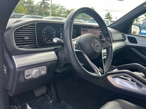 Used 2024 Mercedes-Benz GLE 450e 4MATIC image 10