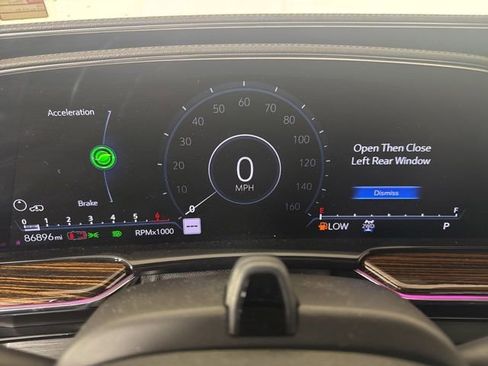 Used 2022 Cadillac Escalade ESV Premium Luxury w/ Performance Package image 19