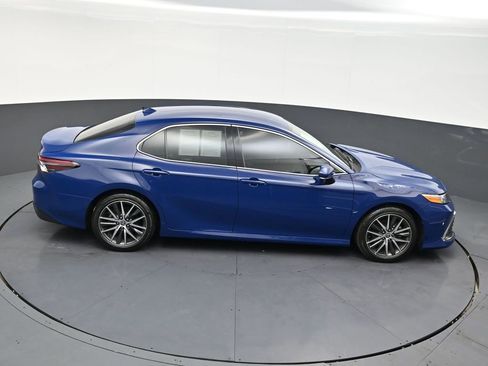 Used 2024 Toyota Camry XLE image 18