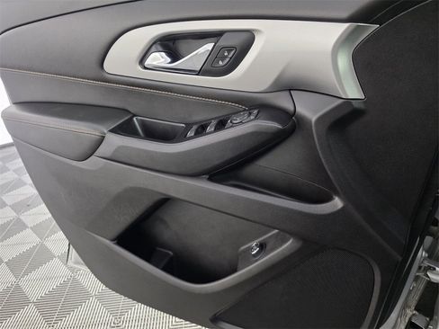 Used 2020 Chevrolet Traverse LT w/ LPO, Floor Liner Package image 29