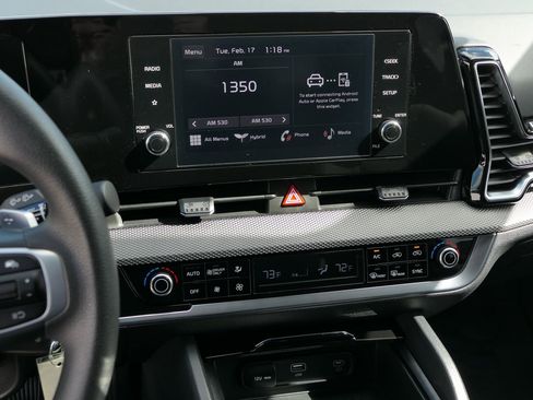 Used 2025 Kia Sportage LX image 24