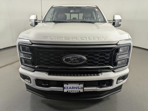 Used 2023 Ford F250 Lariat w/ Lariat Ultimate Package AWD/4WD image 3