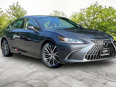 Used 2025 Lexus ES 350 w/ Premium Package