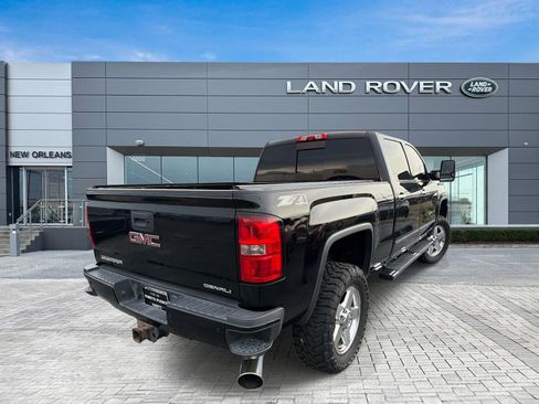 Used 2015 GMC Sierra 2500 Denali w/ Duramax Plus Package AWD/4WD image 6