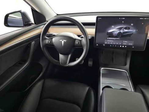 Used 2022 Tesla Model Y Performance image 20