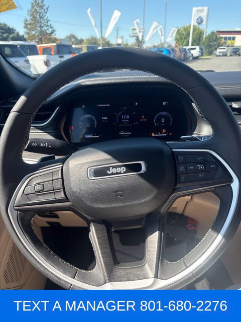 Used 2023 Jeep Grand Cherokee L Limited w/ Luxury Tech Group II AWD/4WD image 15