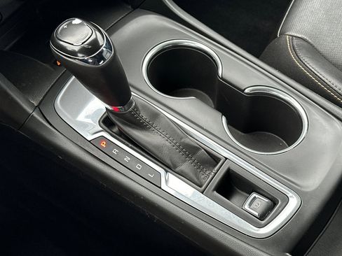 Used 2018 Chevrolet Equinox Premier image 22