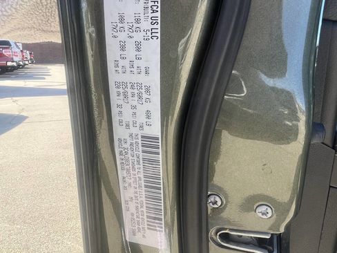 Used 2019 Jeep Compass Latitude w/ Cold Weather Group AWD/4WD image 33