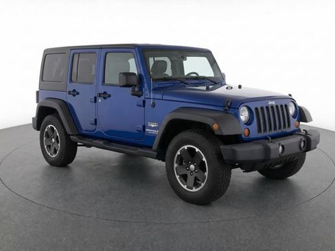 Used 2009 Jeep Wrangler Unlimited Sahara AWD/4WD image 2