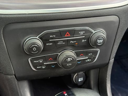 Used 2019 Dodge Charger GT w/ Performance Handling Group RWD image 23
