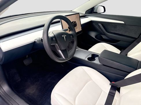 Used 2023 Tesla Model 3 Standard Range RWD image 9