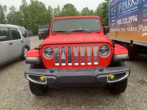 Used 2018 Jeep Wrangler Unlimited Sahara AWD/4WD image 3