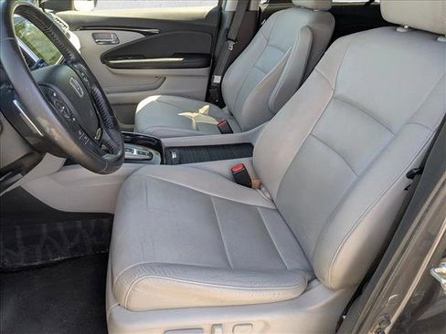 Used 2017 Honda Pilot Touring image 15
