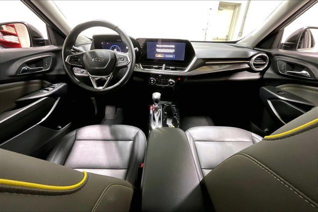 Used 2025 Chevrolet Trax ACTIV w/ Driver Confidence Package FWD image 15