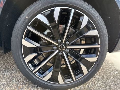 New 2026 Volvo XC60 T8 Ultra w/ Protection Package Premier image 12